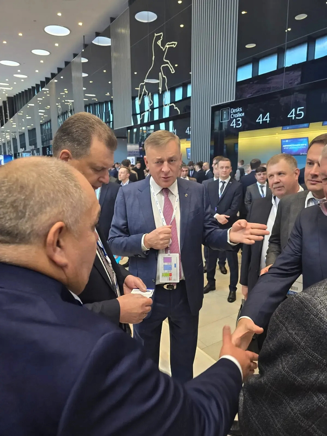 Генеральный директор холдинга «Беломо» Александр Мороз представил линейку газовых счетчиков руководству ПАО «Газпром»